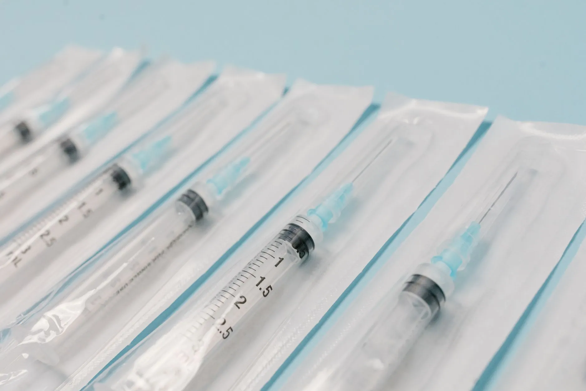 导热硅脂在光伏逆变器散热中的应用方案与案例分享