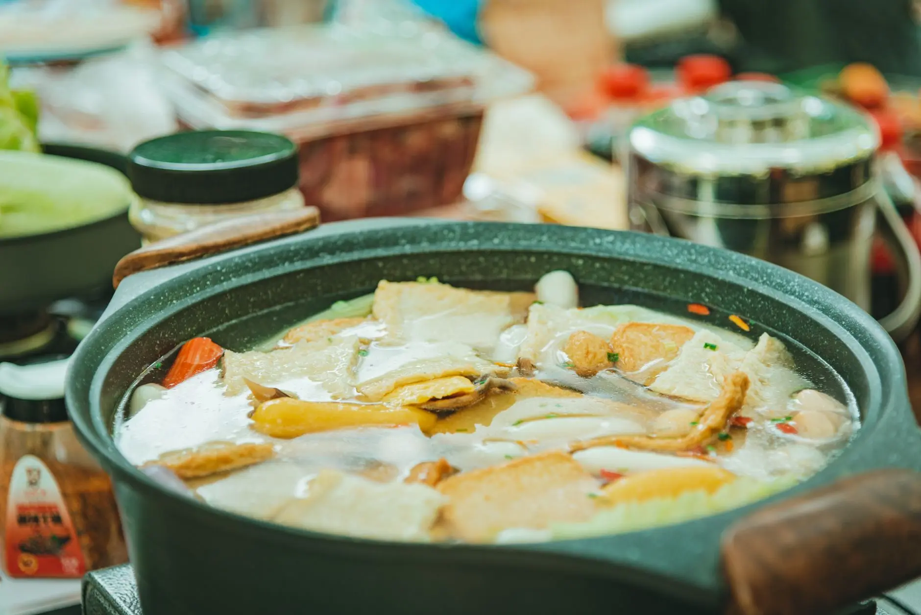 导电银浆与导电胶在光伏组件中的性能对比及选型指南